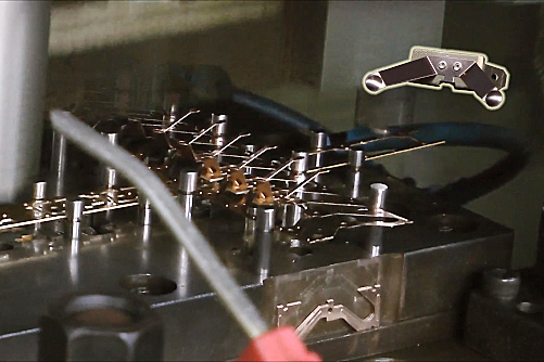 Detailed view of the punching process with automatic joining