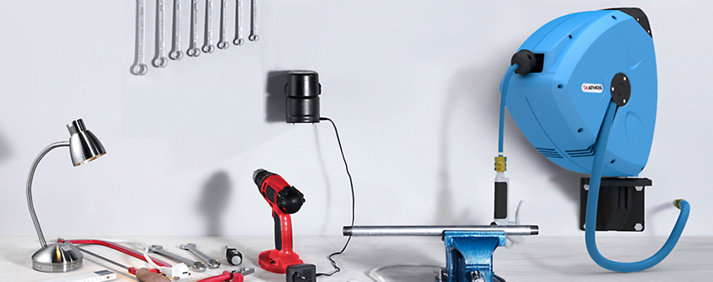 Example application hose rewinder: Tidy workbench