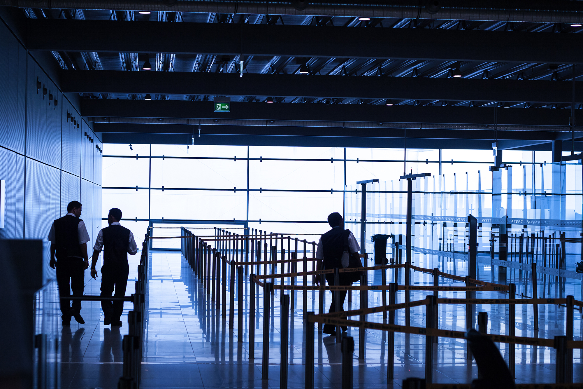 Example application rope rewinder: Barriers at the airport